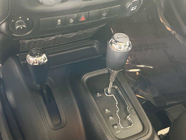 Photo of 2017 Black Clearcoat Jeep Wrangler