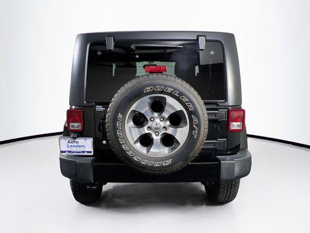 Photo of 2017 Black Clearcoat Jeep Wrangler