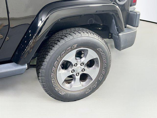 Photo of 2017 Black Clearcoat Jeep Wrangler