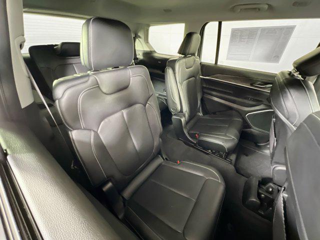 Photo of 2021 Velvet Red Pearlcoat Jeep Grand Cherokee L