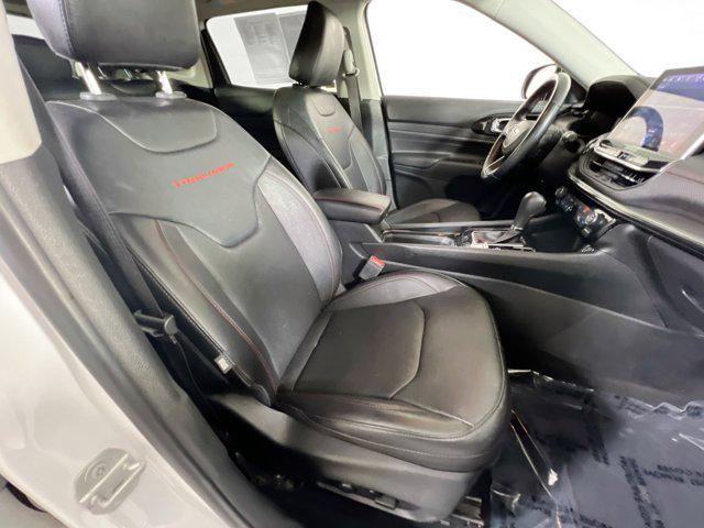 Photo of 2022 Bright White Clearcoat Jeep Compass