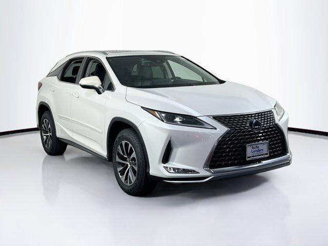 Photo of 2022 Eminent White Pearl Lexus RX 350