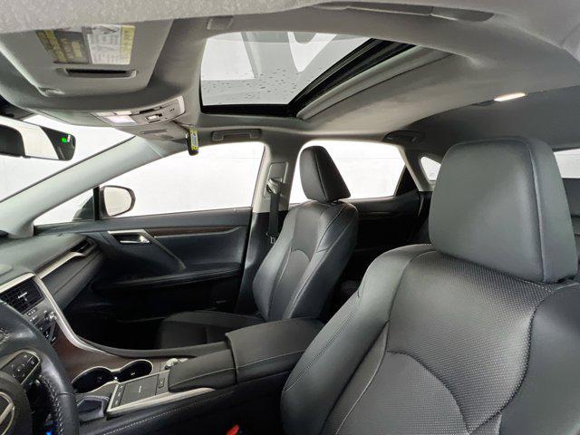 Photo of 2022 Eminent White Pearl Lexus RX 350
