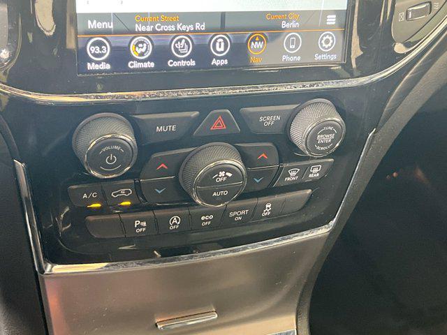 Photo of 2021 Bright White Clearcoat Jeep Grand Cherokee