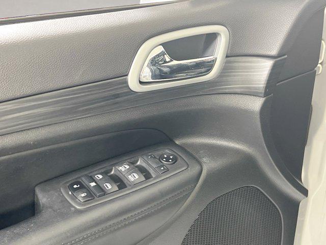 Photo of 2021 Bright White Clearcoat Jeep Grand Cherokee