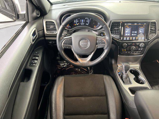 Photo of 2021 Bright White Clearcoat Jeep Grand Cherokee