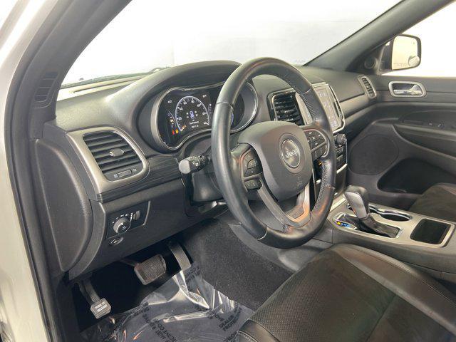 Photo of 2021 Bright White Clearcoat Jeep Grand Cherokee