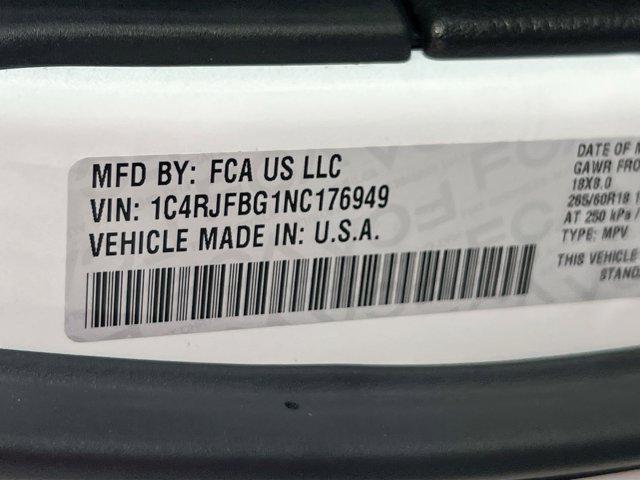 Photo of 2022 Bright White Clearcoat Jeep Grand Cherokee