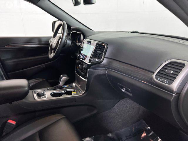 Photo of 2022 Bright White Clearcoat Jeep Grand Cherokee