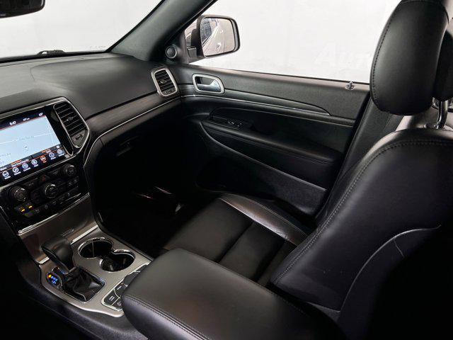 Photo of 2022 Bright White Clearcoat Jeep Grand Cherokee