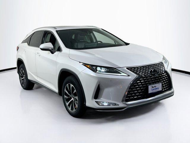 Photo of 2022 Eminent White Pearl Lexus RX 350