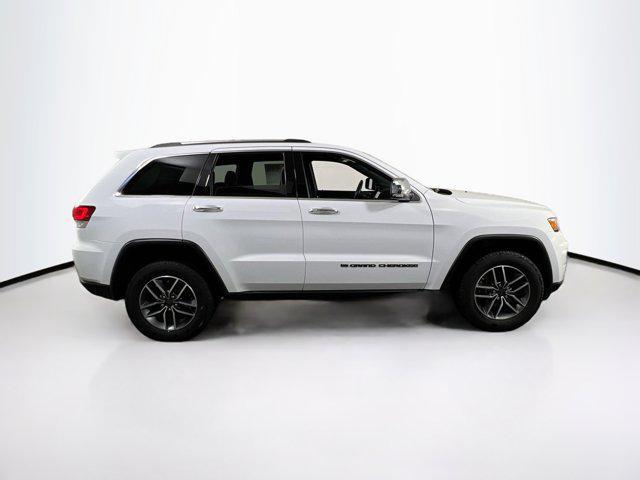Photo of 2022 Bright White Clearcoat Jeep Grand Cherokee