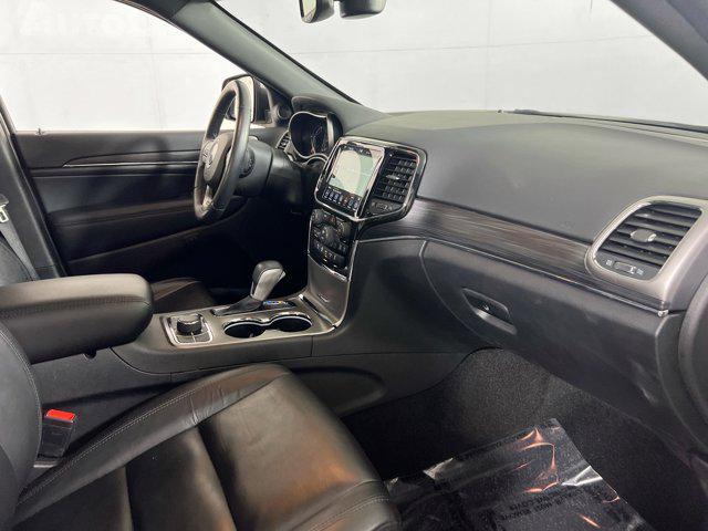Photo of 2022 Bright White Clearcoat Jeep Grand Cherokee