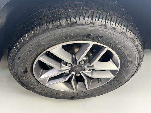 Photo of 2022 Bright White Clearcoat Jeep Grand Cherokee