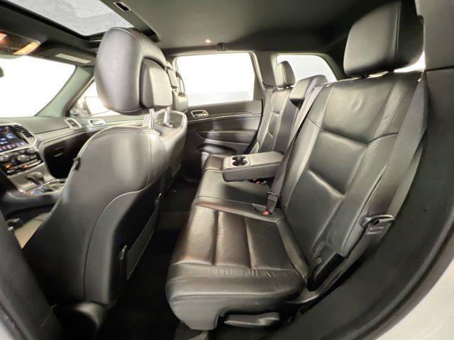 Photo of 2022 Bright White Clearcoat Jeep Grand Cherokee