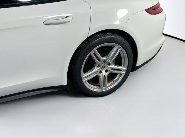 Photo of 2018 White Porsche Panamera