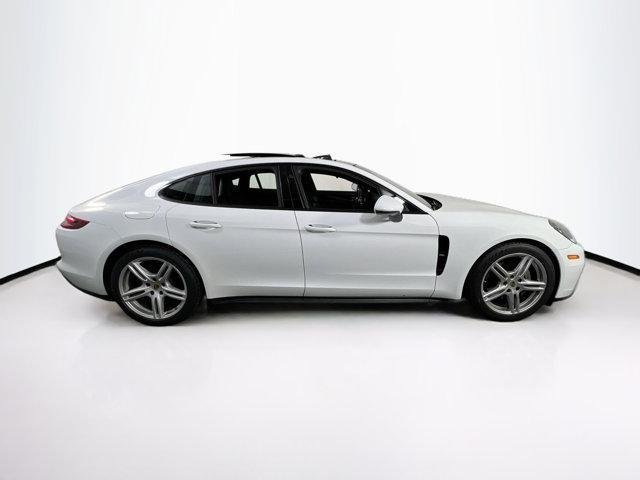 Photo of 2018 White Porsche Panamera
