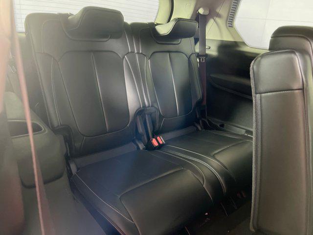 Photo of 2021 Silver Zynith Jeep Grand Cherokee L