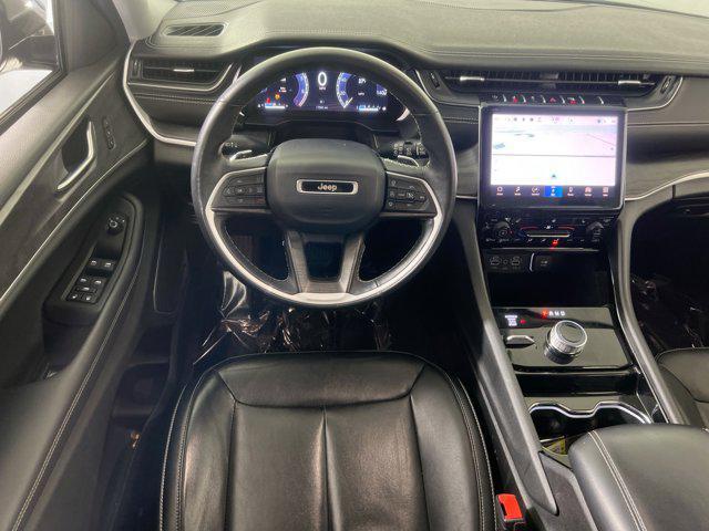 Photo of 2021 Silver Zynith Jeep Grand Cherokee L