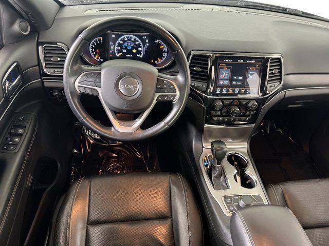 Photo of 2021 Diamond Black Crystal Pearlcoat Jeep Grand Cherokee