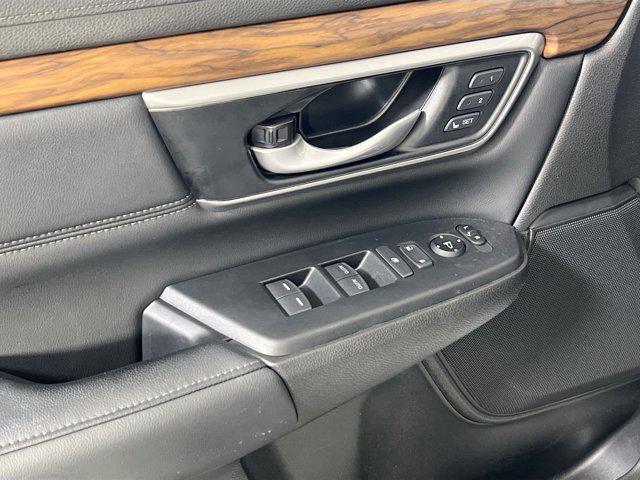Photo of 2022 Platinum White Pearl Honda CR-V