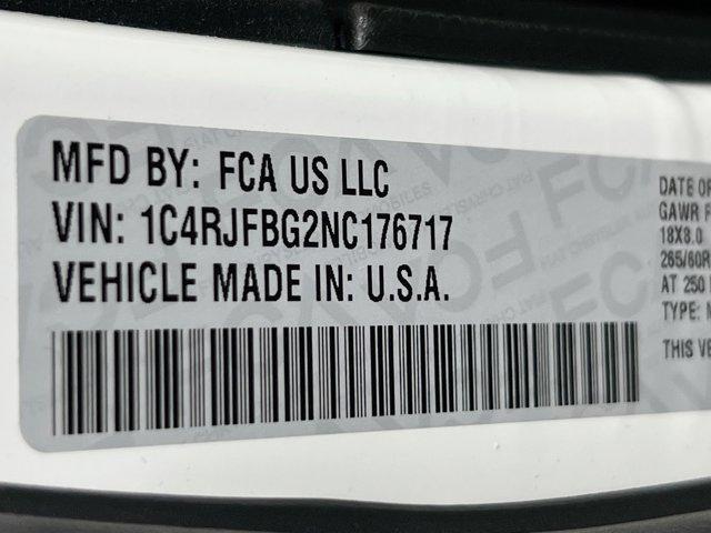 Photo of 2022 Bright White Clearcoat Jeep Grand Cherokee