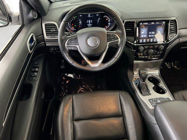 Photo of 2022 Bright White Clearcoat Jeep Grand Cherokee