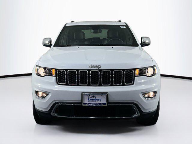 Photo of 2022 Bright White Clearcoat Jeep Grand Cherokee
