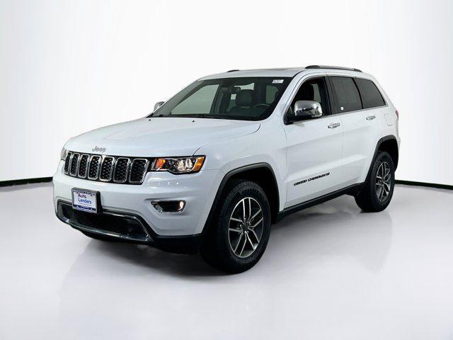 Photo of 2022 Bright White Clearcoat Jeep Grand Cherokee