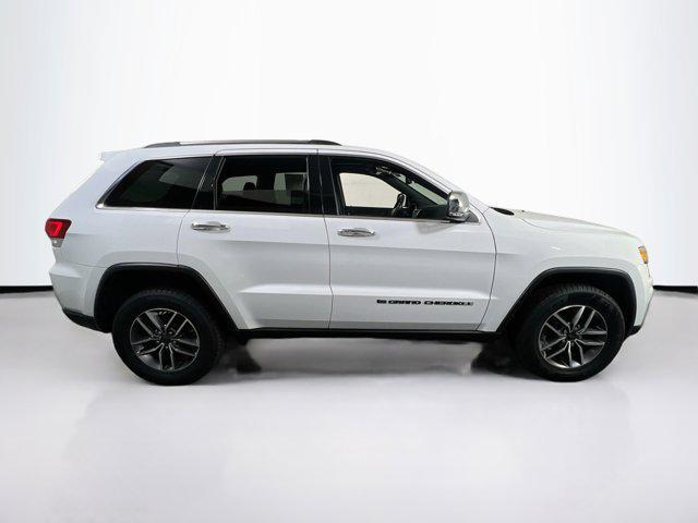 Photo of 2022 Bright White Clearcoat Jeep Grand Cherokee