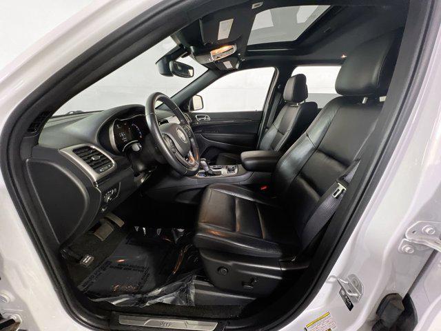 Photo of 2022 Bright White Clearcoat Jeep Grand Cherokee