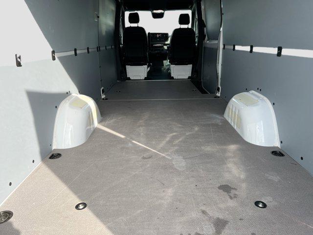 Photo of 2024 Arctic White Mercedes-Benz Sprinter 2500