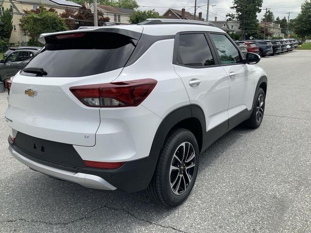 Photo of 2026 Summit White Chevrolet Trailblazer