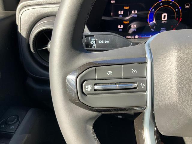 Photo of 2026 Summit White Chevrolet Colorado