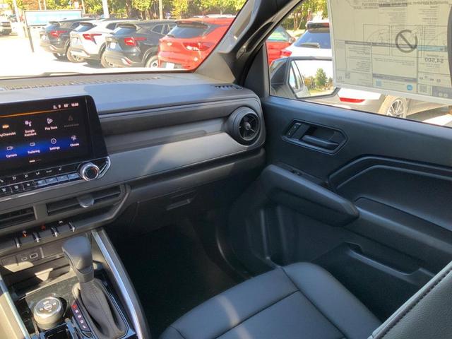 Photo of 2026 Summit White Chevrolet Colorado