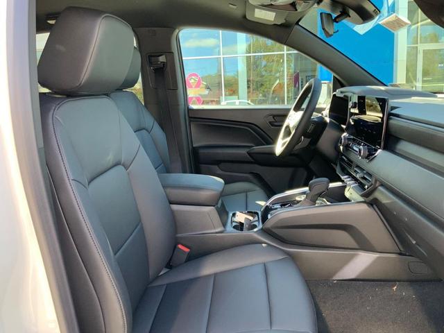 Photo of 2026 Summit White Chevrolet Colorado