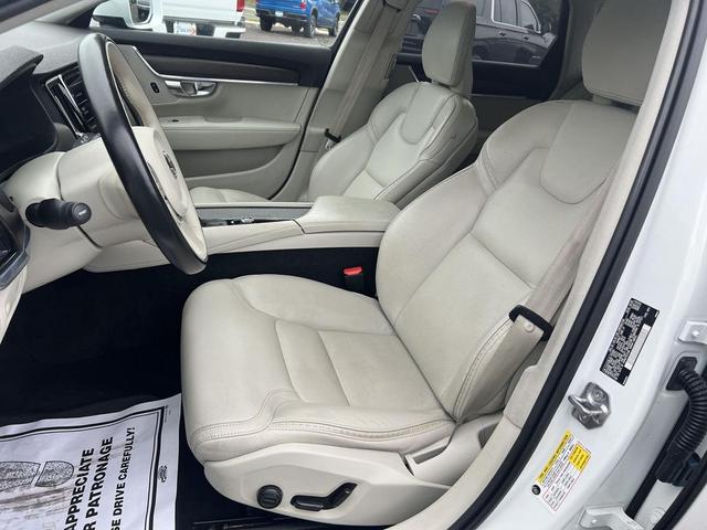 Photo of 2020 WHITE Volvo V90 Cross Country