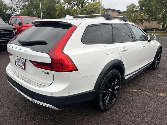 Photo of 2020 WHITE Volvo V90 Cross Country