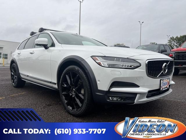 Photo of 2020 WHITE Volvo V90 Cross Country