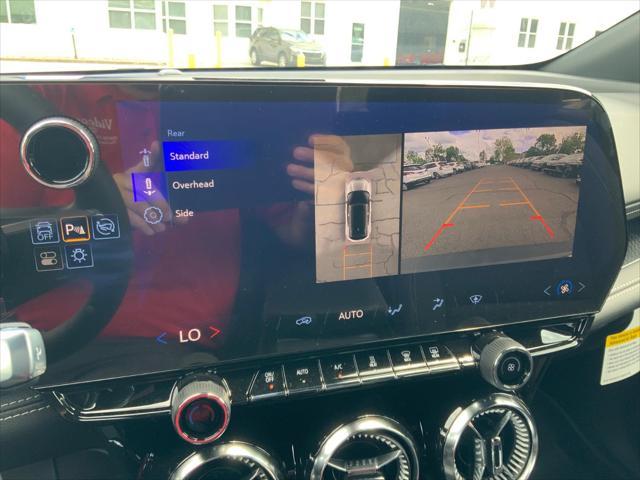 Photo of 2025 Summit White Chevrolet Blazer EV