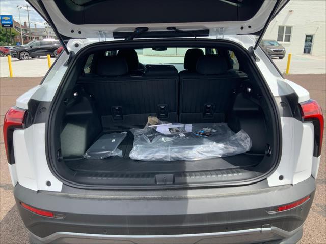 Photo of 2025 Summit White Chevrolet Blazer EV