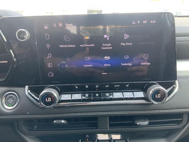 Photo of 2025 Radiant Red Tintcoat Chevrolet Colorado