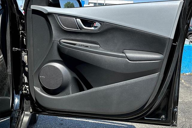 Photo of 2021 Ultra Black Hyundai KONA