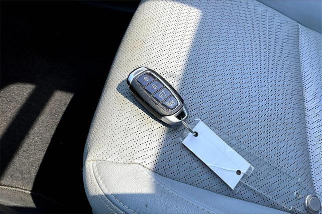 Photo of 2021 Ultra Black Hyundai KONA