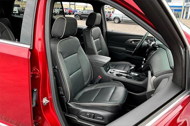 Photo of 2023 Radiant Red Tintcoat Chevrolet Traverse