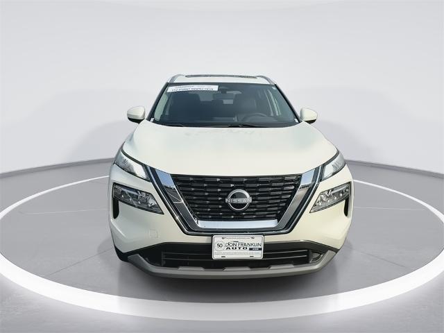 Photo of 2023 White Nissan Rogue