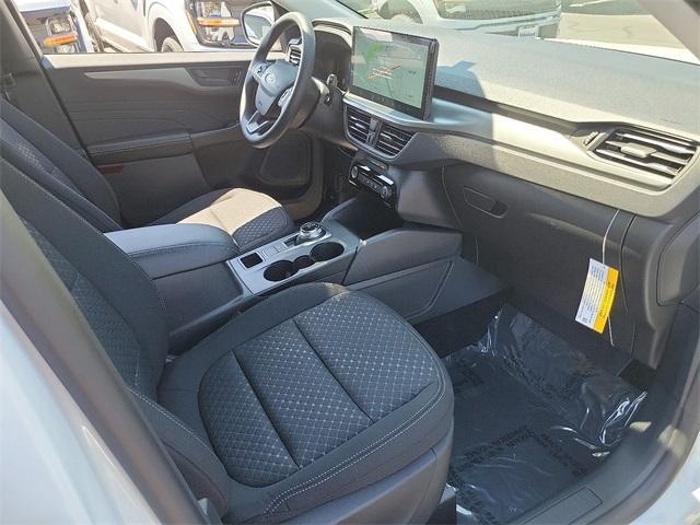 Photo of 2025 Oxford White Ford Escape