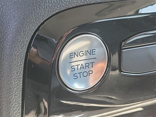 Photo of 2025 Oxford White Ford Escape