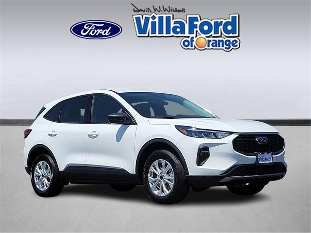Photo of 2025 Oxford White Ford Escape