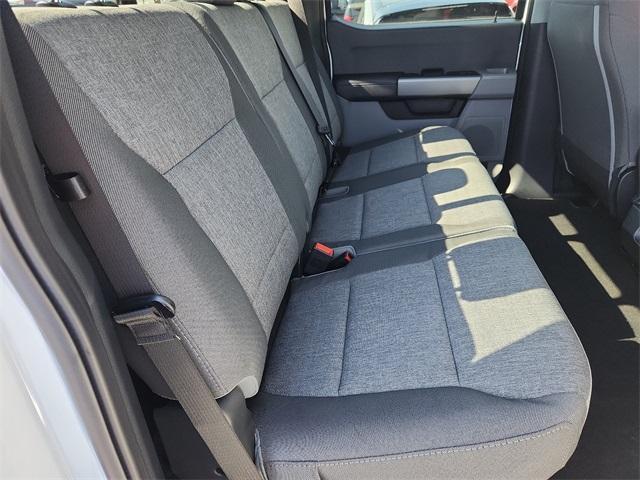 Photo of 2025 Oxford White Ford F-250